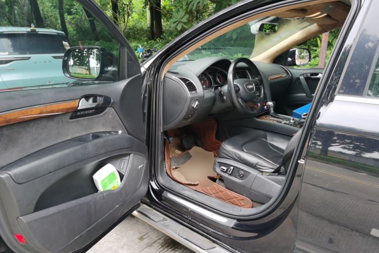 Used Audi Q7 2014 35 TFSI Sport Edition Driver Seat