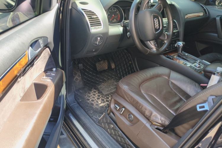 Used Audi Q7  Driver Seat
