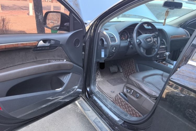 Used Audi Q7 2014 35 TFSI Ambition Edition Driver Seat