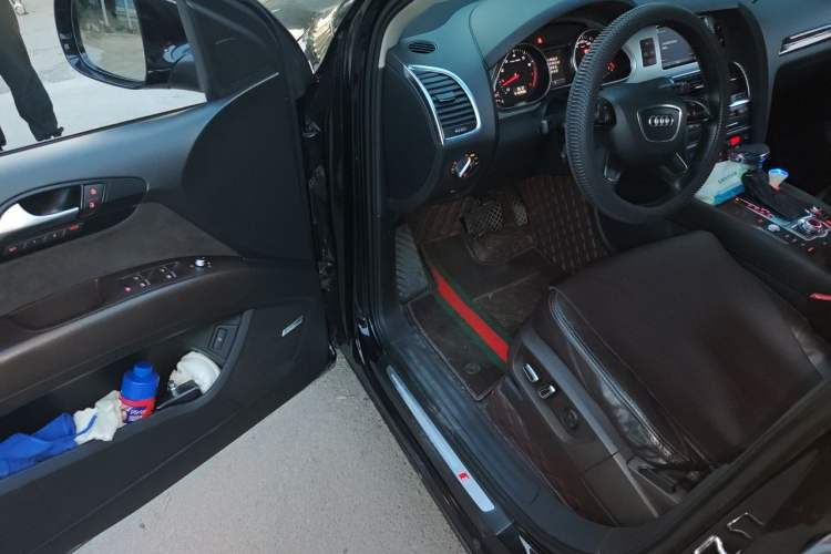 Used Audi Q7 2014 35 TFSI Sport Edition Driver Seat