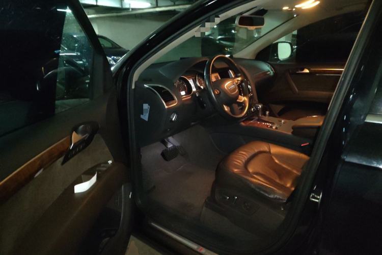 Used Audi Q7 2014 35 TFSI Sport Edition Driver Seat