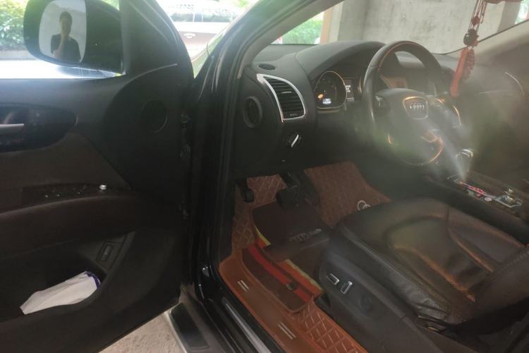 Used Audi Q7 2014 35 TFSI Ambition Edition Driver Seat