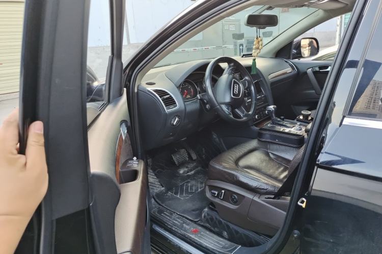 Used Audi Q7 2014 40 TFSI Sport Edition Driver Seat