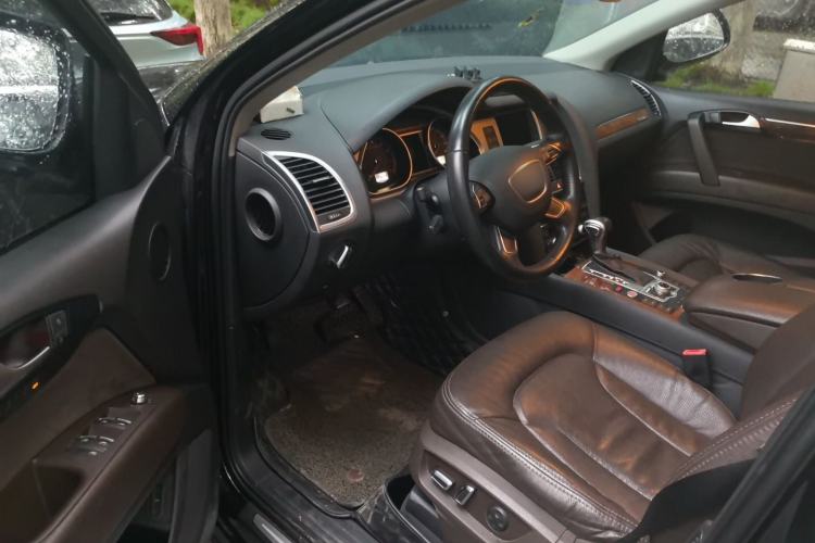 Used Audi Q7 2014 35 TFSI Ambition Edition Driver Seat