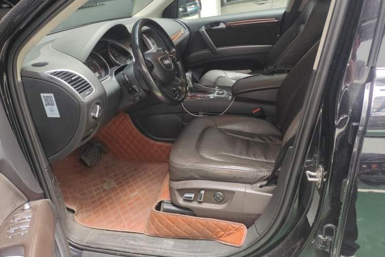 Used Audi Q7 2014 35 TFSI Off-road Model Driver Seat