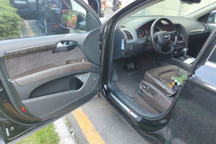 Used Audi Q7 2014 35 TFSI Sport Edition Driver Seat