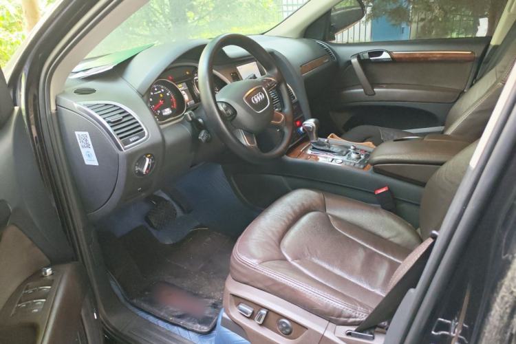 Used Audi Q7  Driver Seat