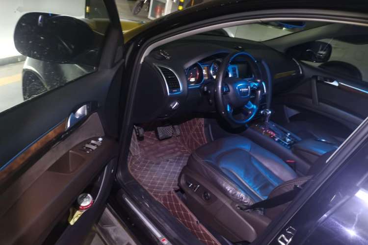 Used Audi Q7 2014 35 TDI Sport Edition Driver Seat