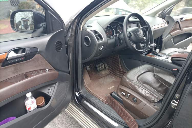 Used Audi Q7 2014 35 TFSI Ambition Edition Driver Seat