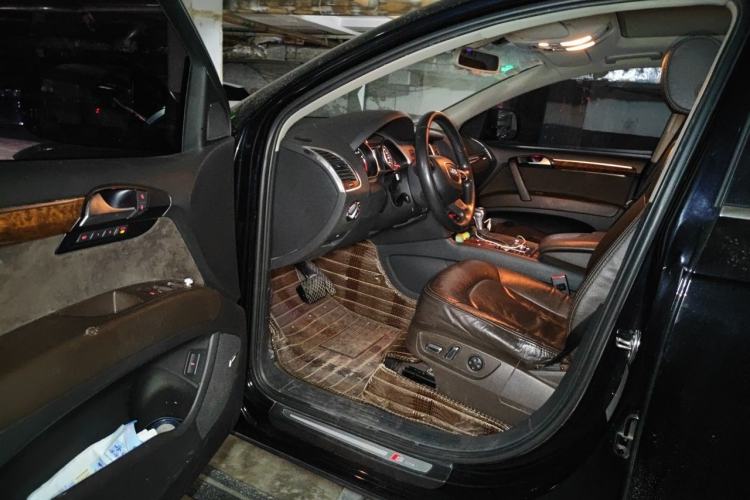 Used Audi Q7 2014 35 TFSI Sport Edition Driver Seat