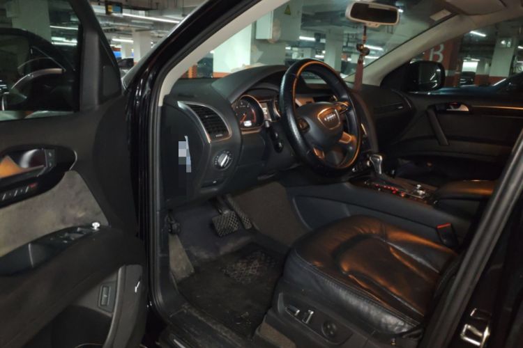 Used Audi Q7 2014 35 TDI Sport Edition Driver Seat