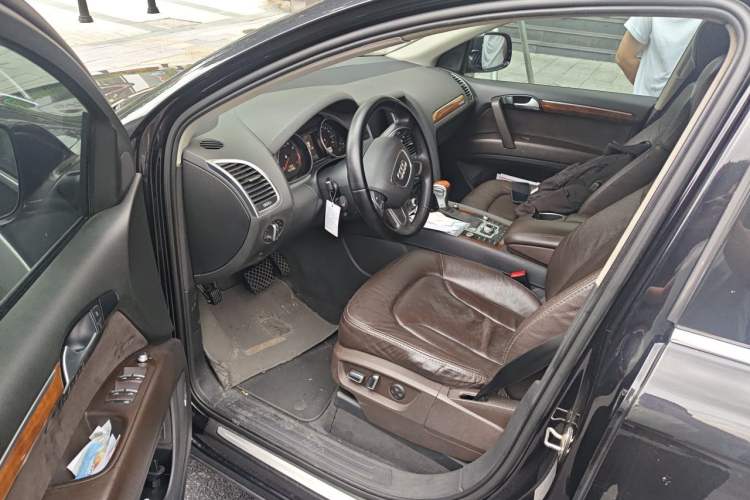 Used Audi Q7 2014 35 TFSI Off-road Model Driver Seat