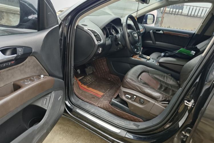 Used Audi Q7 2014 35 TFSI Off-road Model Driver Seat