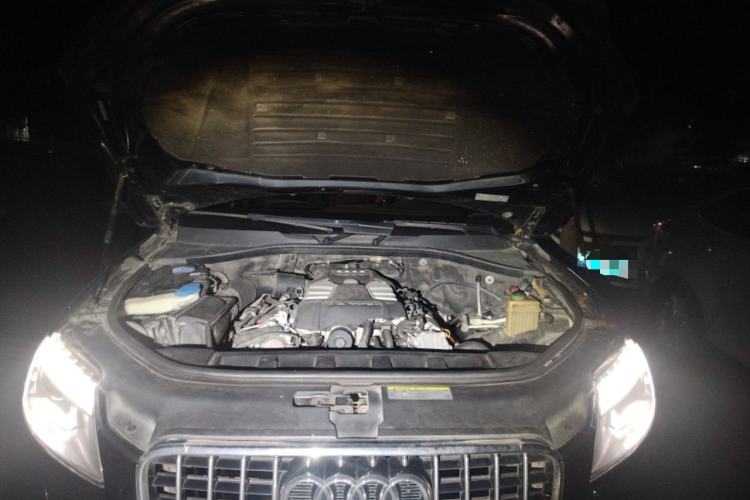 Used Audi Q7 2014 35 TFSI Ambition Edition Engine Bay