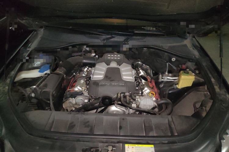 Used Audi Q7 2014 35 TFSI Sport Edition Engine Bay