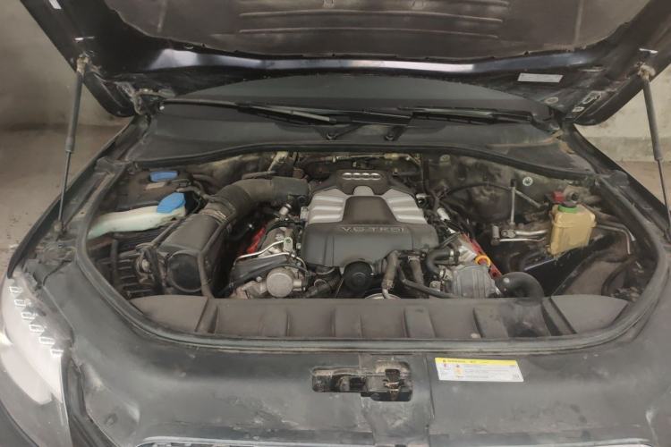 Used Audi Q7 2014 35 TFSI Ambition Edition Engine Bay