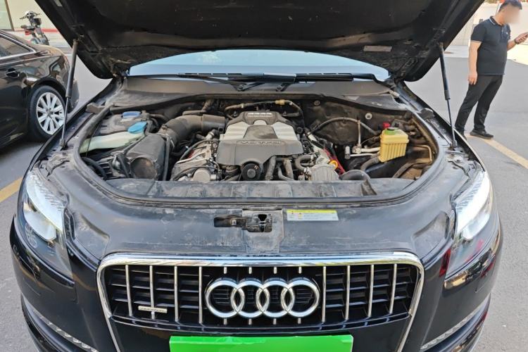 Used Audi Q7 2014 35 TFSI Ambition Edition Engine Bay