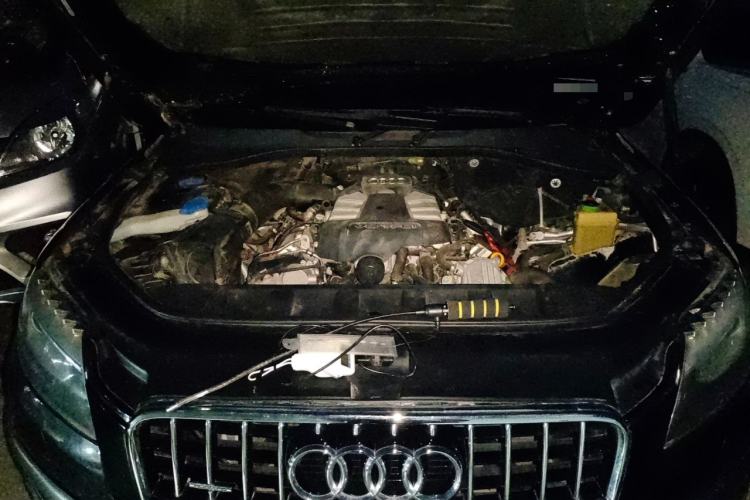 Used Audi Q7 2014 40 TFSI Sport Edition Engine Bay