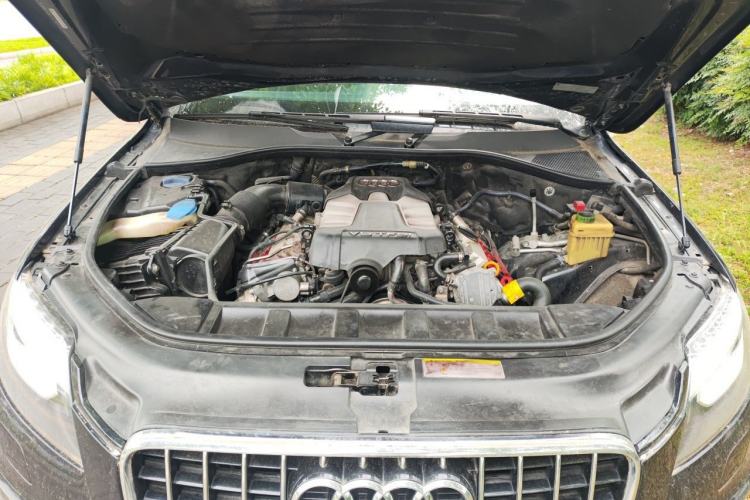 Used Audi Q7 2014 35 TFSI Sport Edition Engine Bay