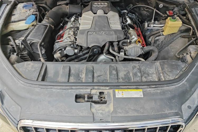 Used Audi Q7 2014 35 TFSI Ambition Edition Engine Bay