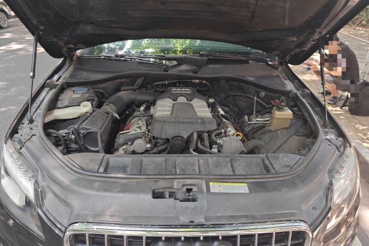 Used Audi Q7 2014 35 TFSI Sport Edition Engine Bay
