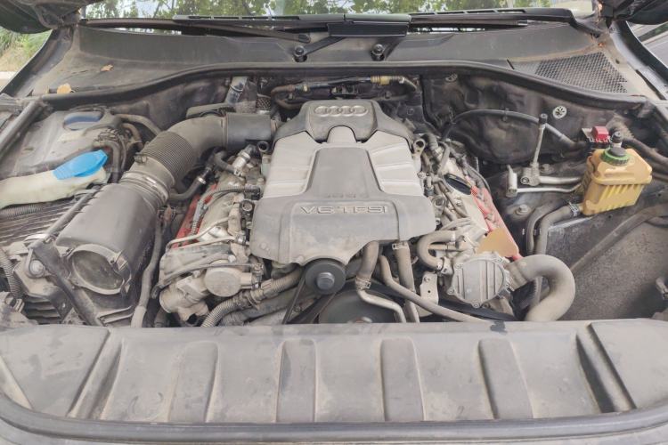 Used Audi Q7 2014 35 TFSI Sport Edition Engine Bay