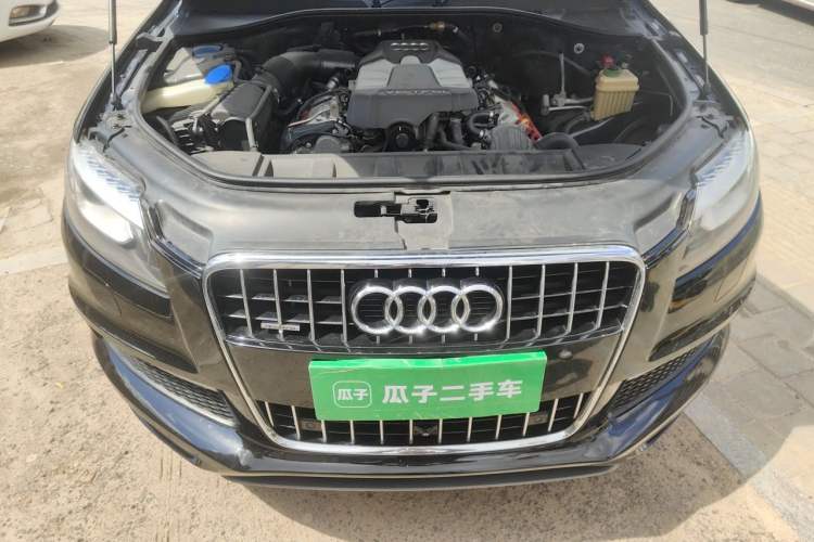 Used Audi Q7 2014 35 TFSI Sport Edition Engine Bay