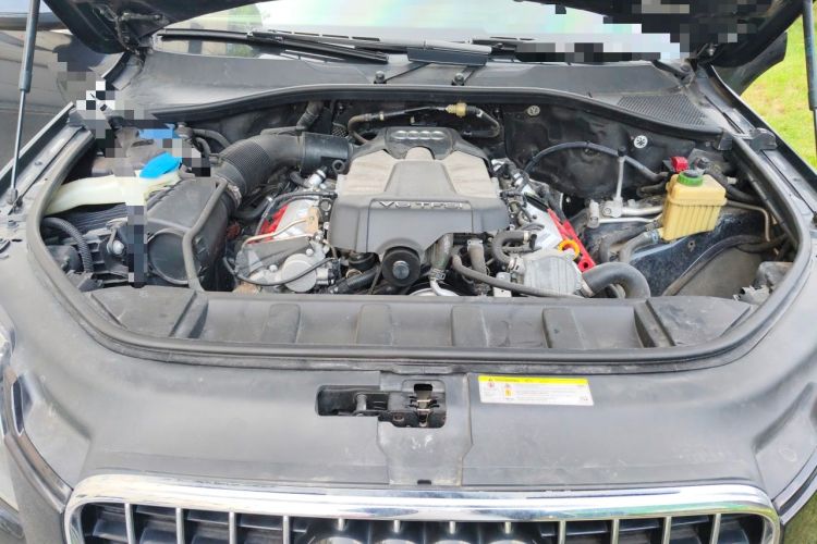 Used Audi Q7 2014 35 TFSI Sport Edition Engine Bay