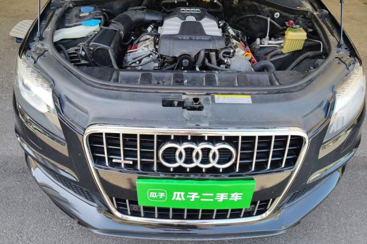 Used Audi Q7 2014 40 TFSI Sport Edition Engine Bay