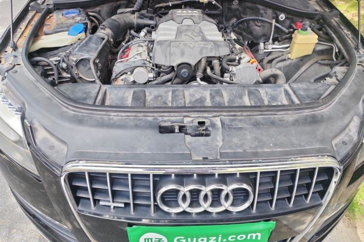 Used Audi Q7 2014 35 TFSI Ambition Edition Engine Bay