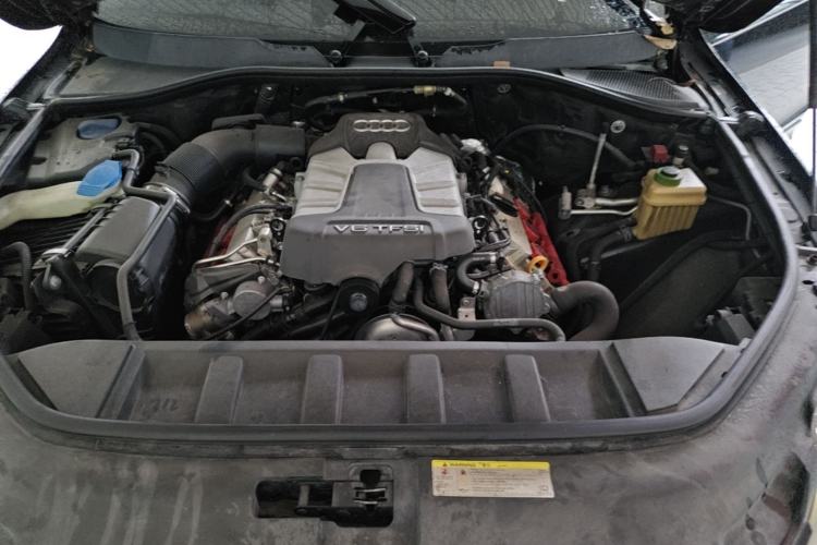 Used Audi Q7 2014 35 TFSI Ambition Edition Engine Bay