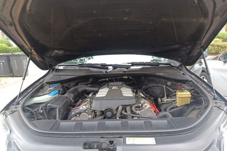 Used Audi Q7 2014 35 TFSI Ambition Edition Engine Bay