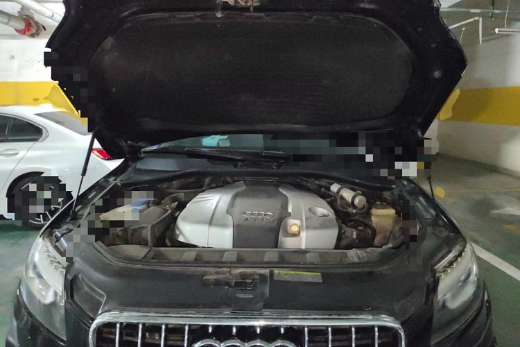Used Audi Q7 2014 35 TDI Sport Edition Engine Bay