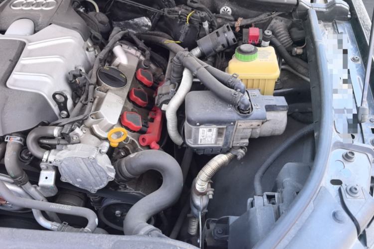 Used Audi Q7 2014 35 TFSI Ambition Edition Engine Bay Left