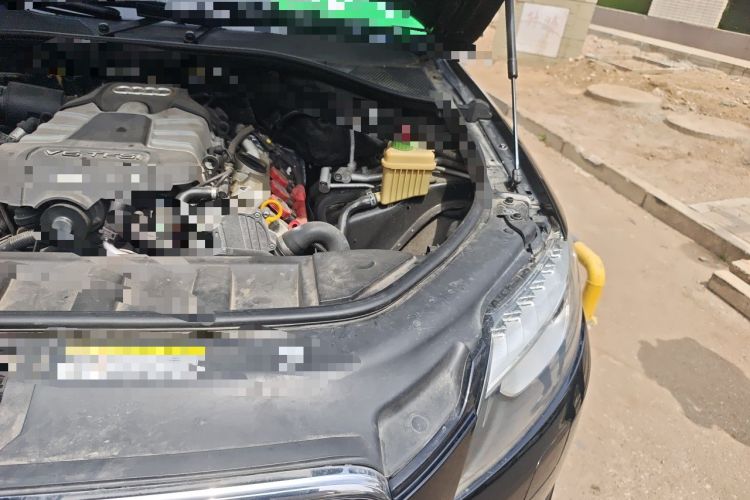 Used Audi Q7  Engine Bay Left