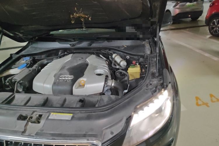 Used Audi Q7 2014 35 TDI Sport Edition Engine Bay Left