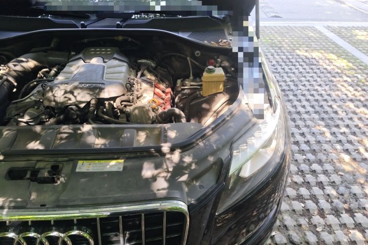 Used Audi Q7 2014 35 TFSI Ambition Edition Engine Bay Left