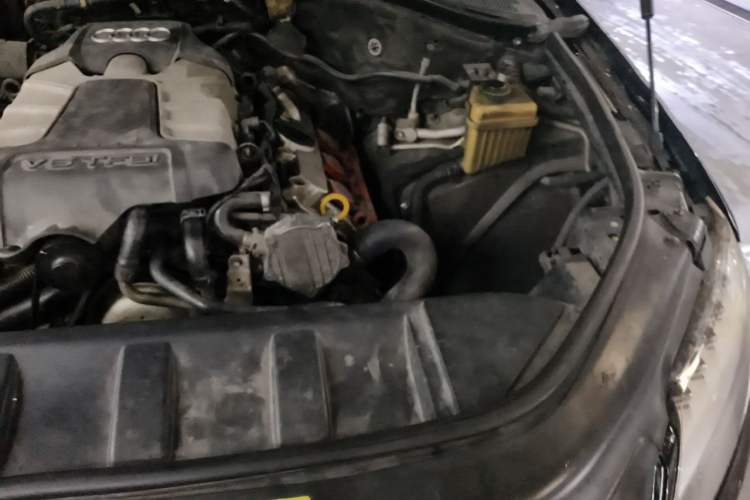 Used Audi Q7 2014 35 TFSI Off-road Model Engine Bay Left