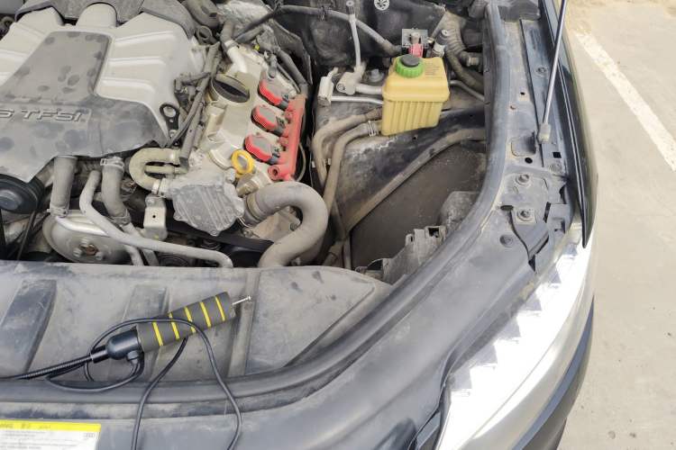 Used Audi Q7 2014 35 TFSI Sport Edition Engine Bay Left