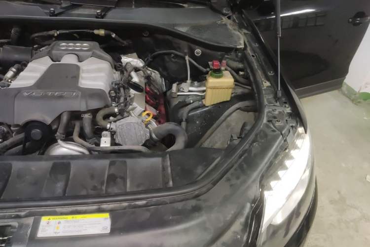 Used Audi Q7 2014 35 TFSI Ambition Edition Engine Bay Left
