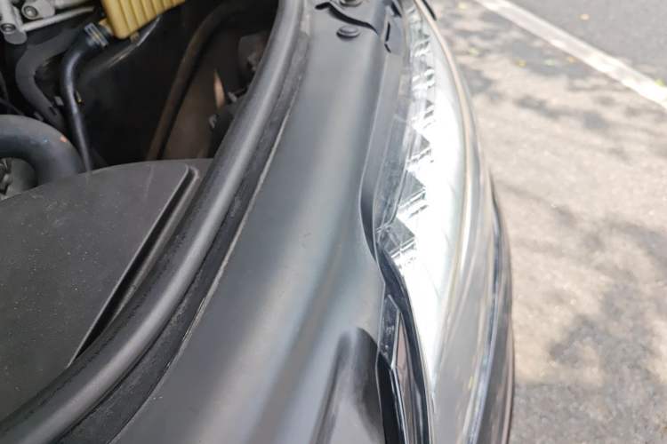 Used Audi Q7 2014 35 TFSI Sport Edition Engine Bay Left