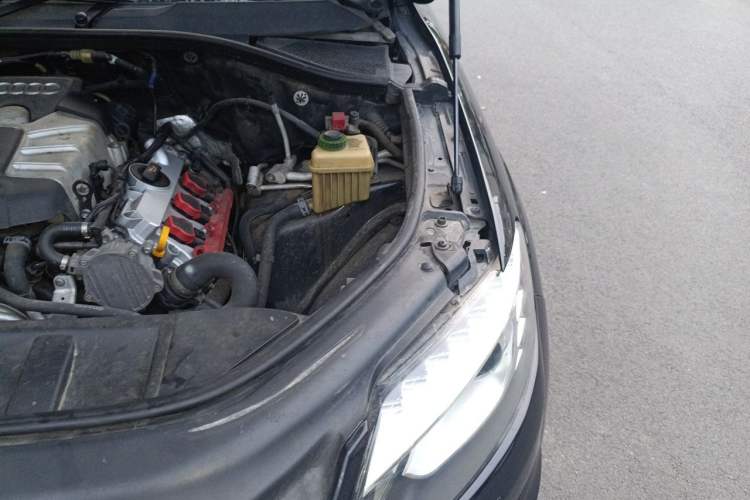 Used Audi Q7  Engine Bay Left
