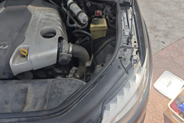 Used Audi Q7 2014 35 TDI Sport Edition Engine Bay Left