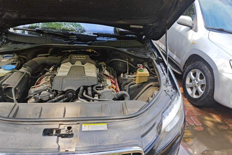 Used Audi Q7 2014 35 TFSI Ambition Edition Engine Bay Left