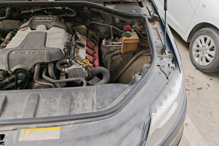 Used Audi Q7 2014 35 TFSI Sport Edition Engine Bay Left