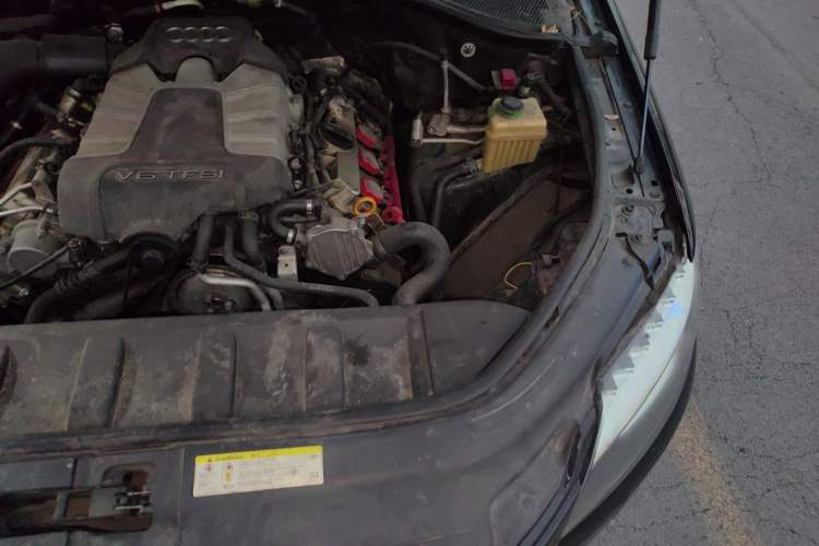 Used Audi Q7 2014 35 TFSI Ambition Edition Engine Bay Left