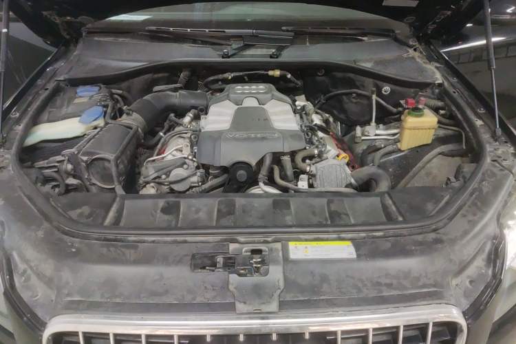 Used Audi Q7 2014 35 TFSI Ambition Edition Engine Bay