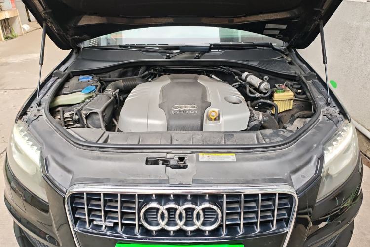 Used Audi Q7 2014 35 TDI Sport Edition Engine Bay