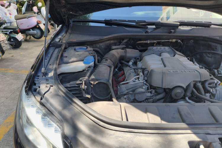 Used Audi Q7  Engine Bay Right