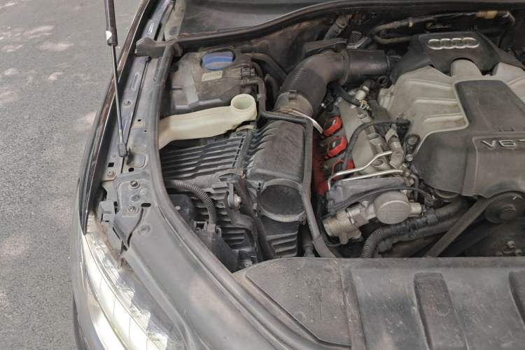 Used Audi Q7 2014 35 TFSI Sport Edition Engine Bay Right